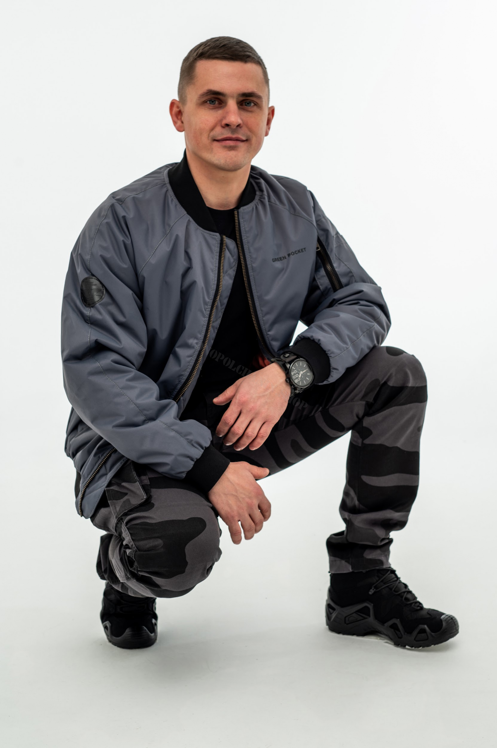 Бомбер Сокол 